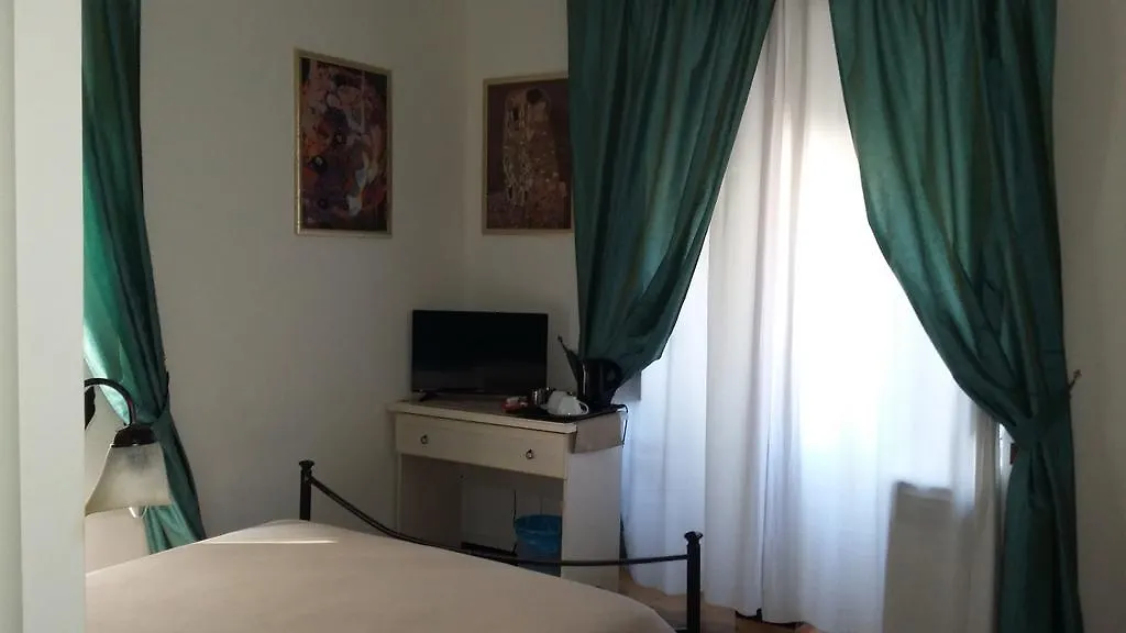 I Tre Pupazzi Bed and Breakfast Rom Bed & Breakfast